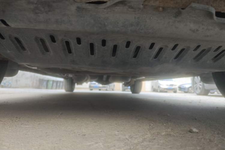 Used BAIC Changhe M50S 2015 1.5L Practical Cabin BJ415B Chassis Front