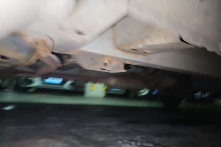 Used BAIC Changhe M50S 2015 1.5L Practical Cabin BJ415B Chassis Front Left