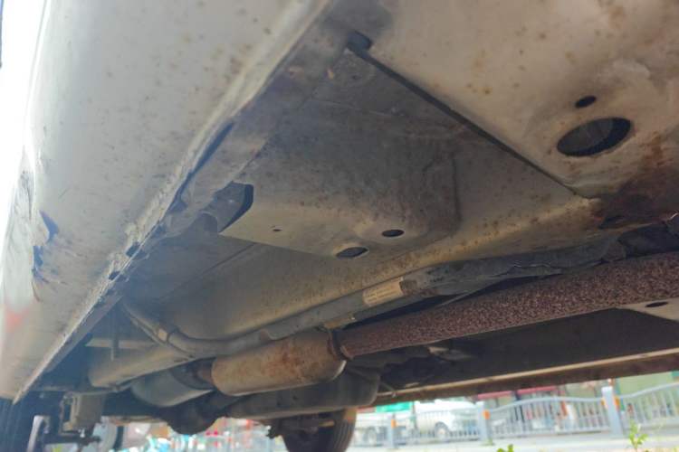 Used BAIC Changhe M50S 2015 1.5L Business Class BJ415B Chassis Front Right