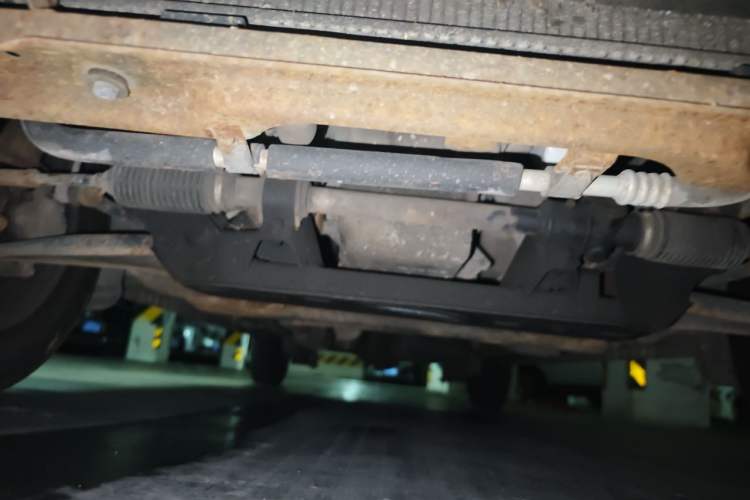 Used BAIC Changhe M50S 2015 1.5L Practical Cabin BJ415B Chassis Front
