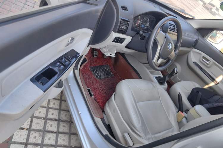Used BAIC Changhe M50S 2015 1.4L Restyled Business Class (Leaf Spring) K14B Driver Seat