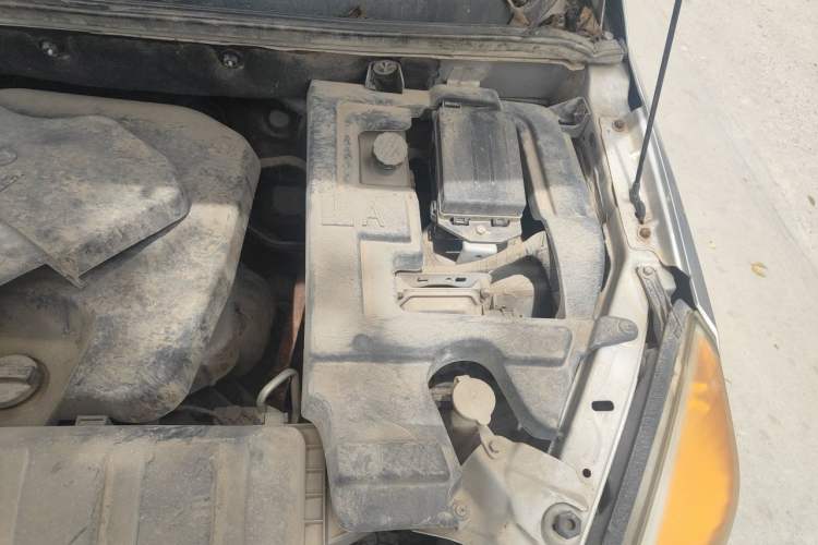 Used BAIC Changhe M50S 2015 1.5L Business Class BJ415B Engine Bay Left