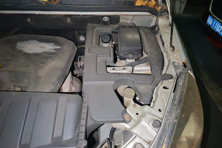 Used BAIC Changhe M50S 2015 1.5L Practical Cabin BJ415B Engine Bay Left