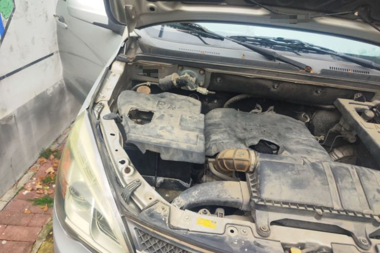 Used BAIC Changhe M50S 2015 1.5L Business Class BJ415B Engine Bay Right