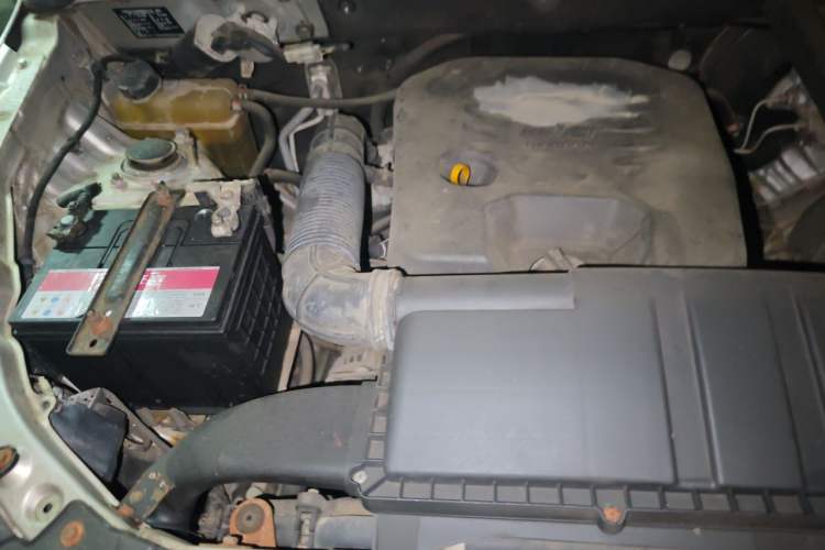 Used BAIC Changhe M50S 2015 1.5L Practical Cabin BJ415B Engine Bay Right