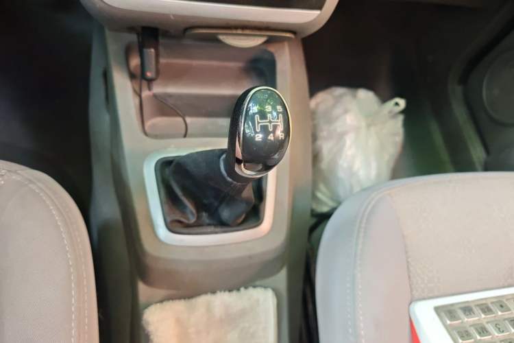 Used BAIC Changhe M50S 2015 1.5L S 1.5L Business Class DAM15DL Gear Lever