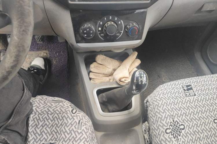 Used BAIC Changhe M50S 2015 1.5L Business Class BJ415B Gear Lever