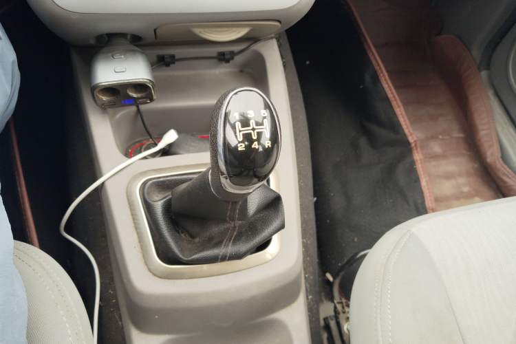 Used BAIC Changhe M50S 2015 1.5L S 1.5L Business Class DAM15DL Gear Lever
