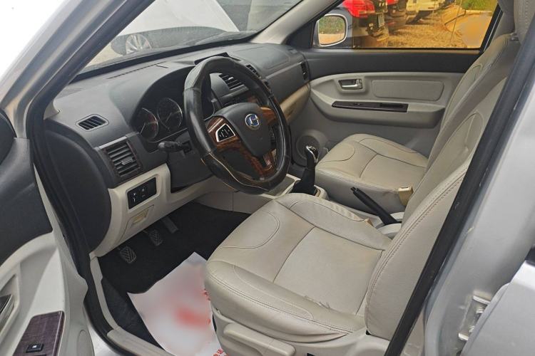 Used BAIC Changhe M50S 2015 1.4L facelift Business Class K14B Interior 2