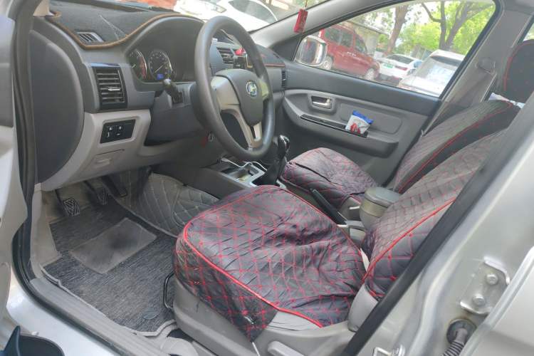 Used BAIC Changhe M50S 2015 1.5L facelift economy class DAM15DL Left Front Seat