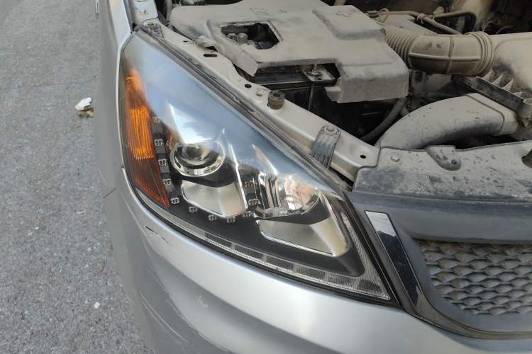 Used BAIC Changhe M50S 2015 1.4L revised economy-class K14B Right Front Headlight