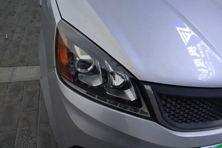 Used BAIC Changhe M50S 2015 1.4L Restyled Business Class (Leaf Spring) K14B Right Front Headlight