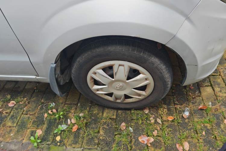Used BAIC Changhe M50S 2015 1.5L Business Class BJ415B Right Front Wheel Hub