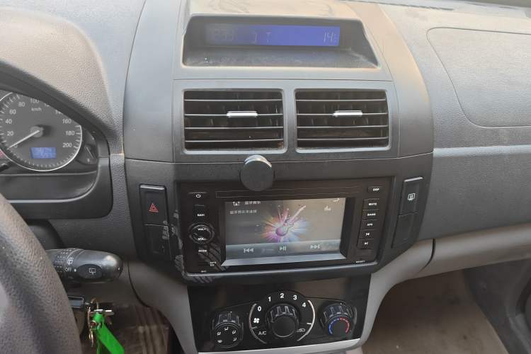 Used BAIC Changhe M50S 2015 1.5L facelift economy class DAM15DL Audio And AC Panel