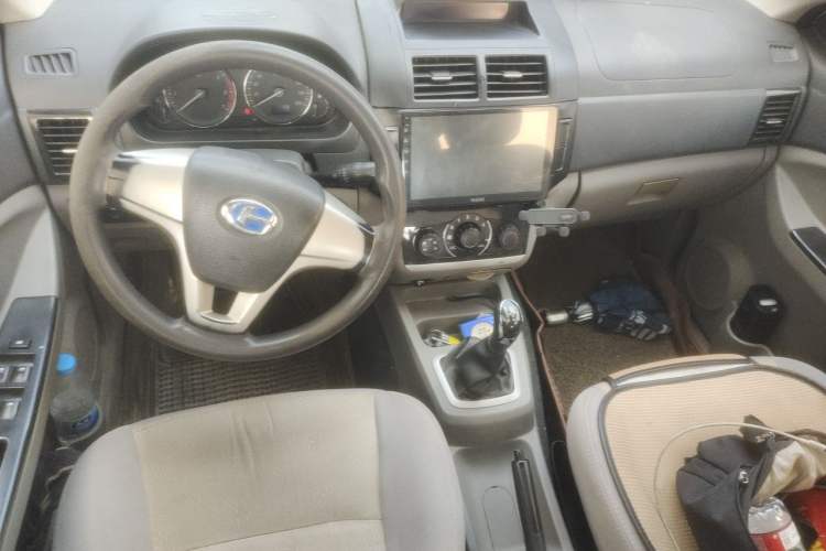 Used BAIC Changhe M50S 2015 1.5L S 1.5L Business Class DAM15DL Center Console
