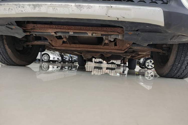 Used BAIC Changhe M50S 2015 1.4L revised economy-class K14B Chassis Front