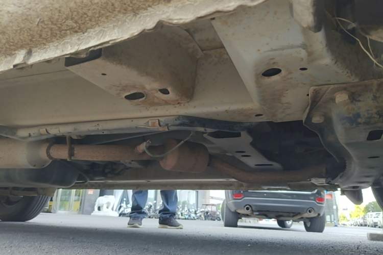 Used BAIC Changhe M50S 2015 1.4L Restyled Business Class (Leaf Spring) K14B Chassis Front Right