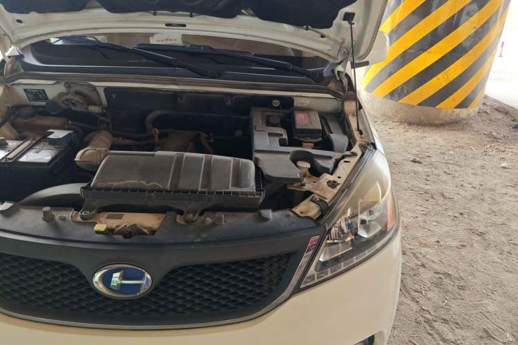 Used BAIC Changhe M50S 2015 1.4L Restyled Business Class (Leaf Spring) K14B Engine Bay Left
