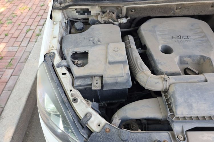 Used BAIC Changhe M50S 2015 1.5L S 1.5L Business Class DAM15DL Engine Bay Right