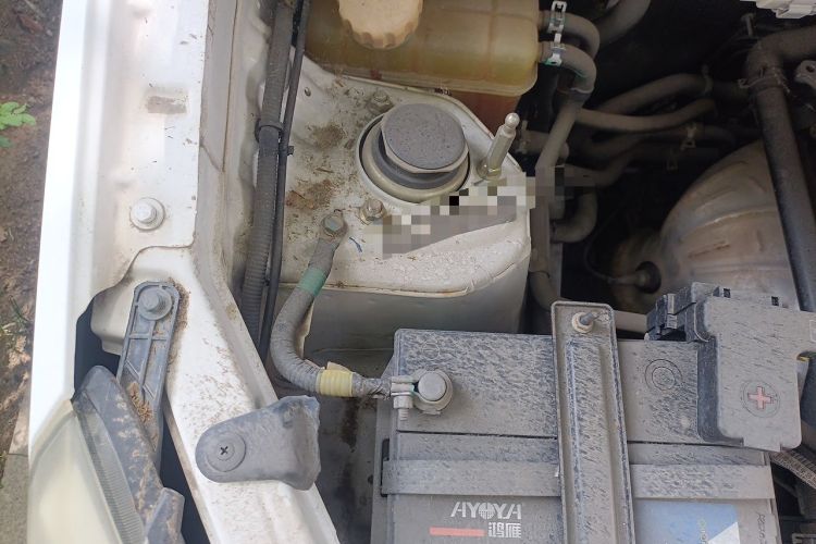 Used BAIC Changhe M50S 2015 1.5L Business Class BJ415B Engine Bay Right