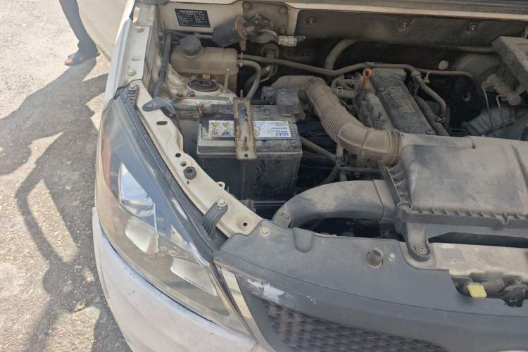 Used BAIC Changhe M50S 2015 1.4L facelift Business Class K14B Engine Bay Right