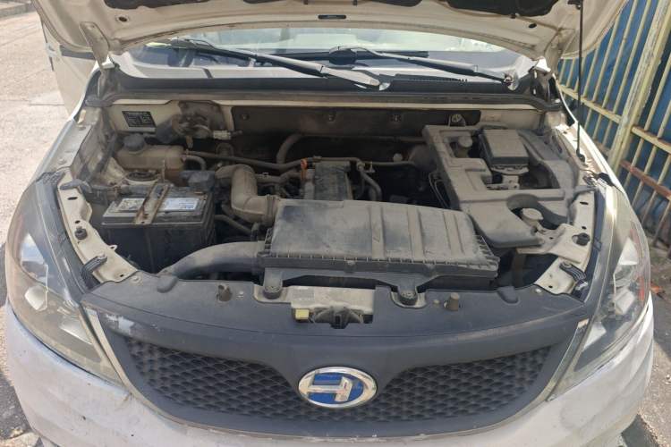 Used BAIC Changhe M50S 2015 1.4L facelift Business Class K14B Engine Bay
