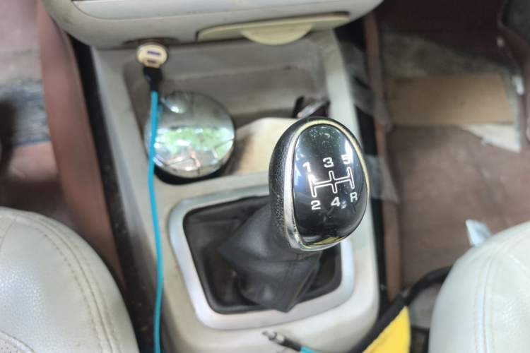 Used BAIC Changhe M50S 2015 1.5L S 1.5L Executive Class DAM15DL Gear Lever