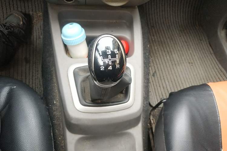 Used BAIC Changhe M50S 2015 1.5L facelift economy class DAM15DL Gear Lever