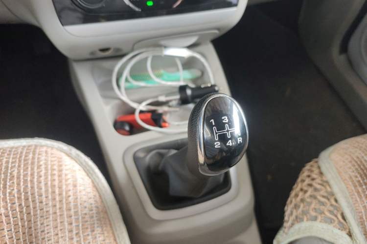 Used BAIC Changhe M50S 2015 1.4L S 1.4L Economy Class K14B Gear Lever