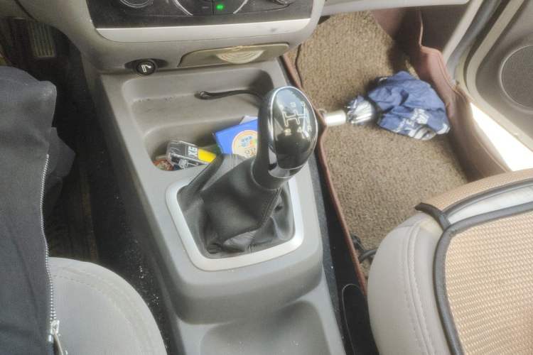 Used BAIC Changhe M50S 2015 1.5L S 1.5L Business Class DAM15DL Gear Lever