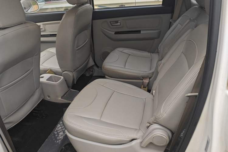 Used BAIC Changhe M50S 2015 1.5L Restyled Business Class (Leaf Spring) DAM15DL Interior 2