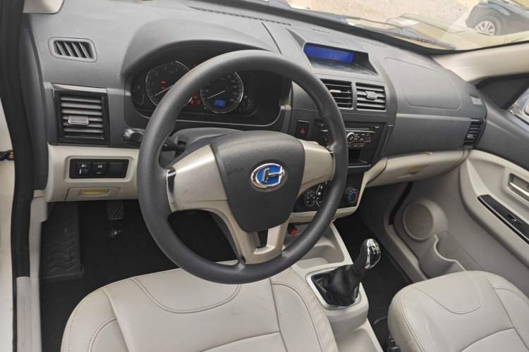 Used BAIC Changhe M50S 2015 1.5L Restyled Business Class (Leaf Spring) DAM15DL Interior 3
