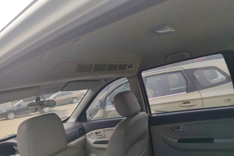 Used BAIC Changhe M50S 2015 1.5L Restyled Business Class (Leaf Spring) DAM15DL Interior 5
