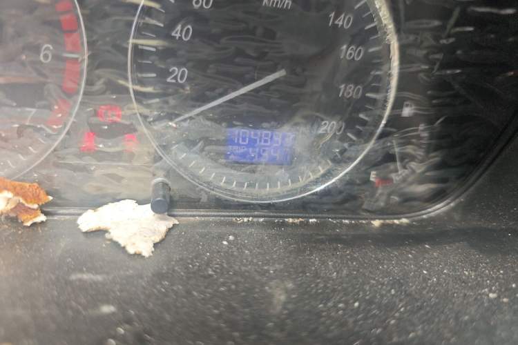 Used BAIC Changhe M50S 2015 1.4L facelift Business Class K14B Odometer Close Up