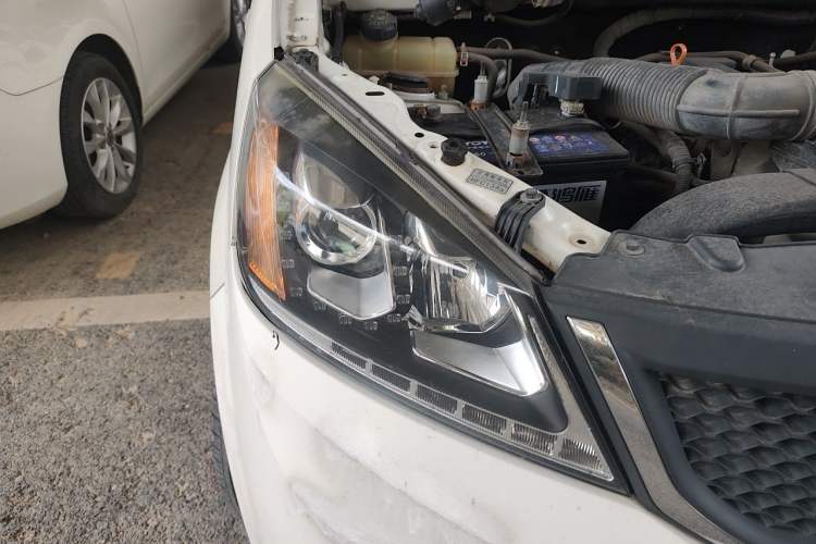 Used BAIC Changhe M50S 2015 1.4L S 1.4L Economy Class K14B Right Front Headlight