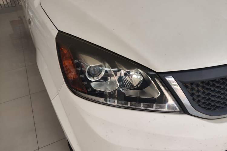 Used BAIC Changhe M50S 2015 1.4L revised economy-class K14B Right Front Headlight