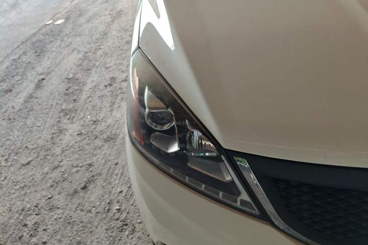 Used BAIC Changhe M50S 2015 1.4L Restyled Business Class (Leaf Spring) K14B Right Front Headlight