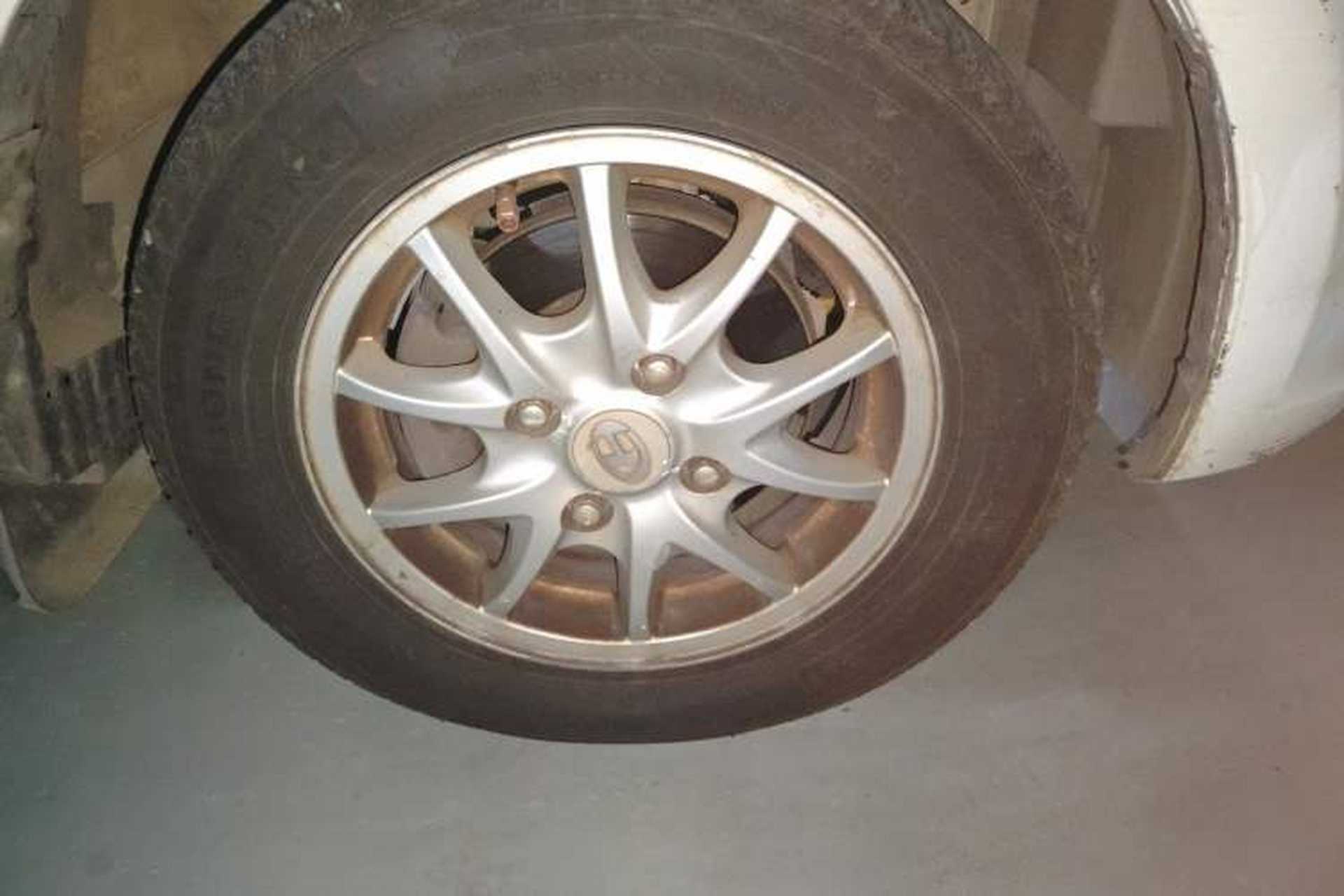Used BAIC Changhe M50S 2015 1.5L Business Class BJ415B Right Front Wheel Hub
