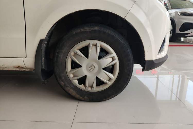 Used BAIC Changhe M50S 2015 1.4L revised economy-class K14B Right Front Wheel Hub