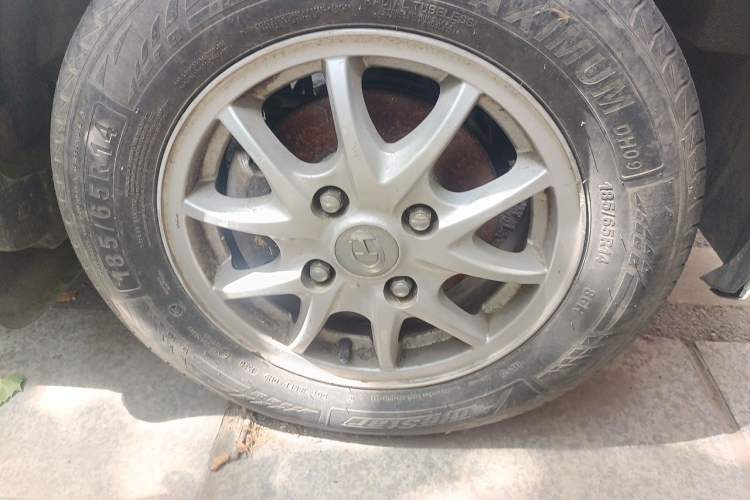 Used BAIC Changhe M50S 2015 1.5L Business Class BJ415B Right Front Wheel Hub