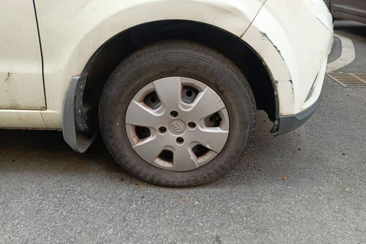 Used BAIC Changhe M50S 2015 1.4L revised economy-class K14B Right Front Wheel Hub