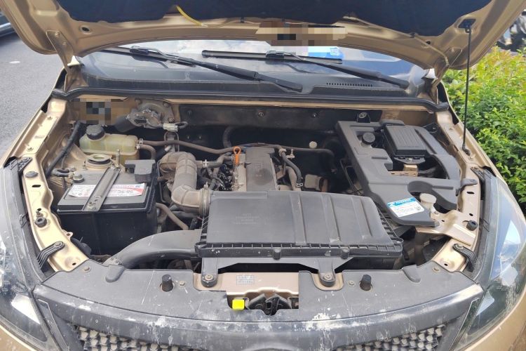 Used BAIC Changhe M50S 2015 1.4L facelift Business Class K14B Engine Bay