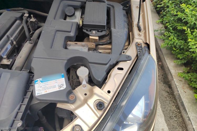 Used BAIC Changhe M50S 2015 1.4L facelift Business Class K14B Engine Bay Left