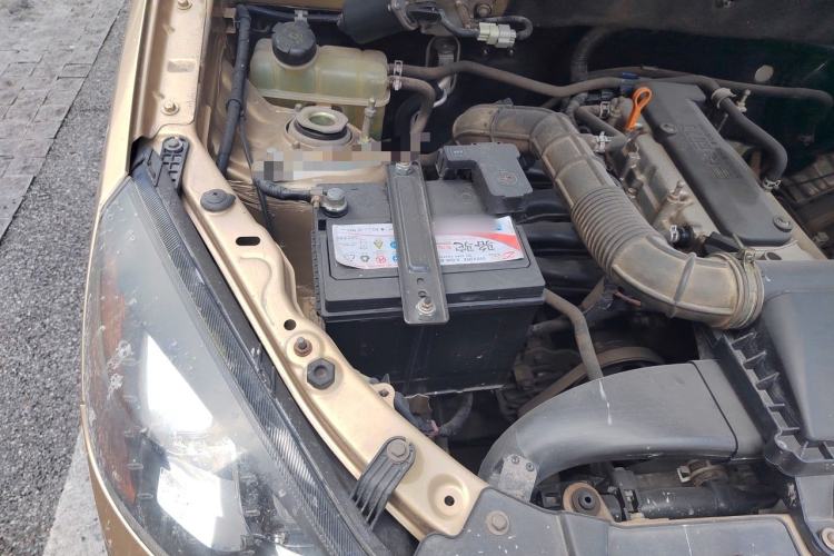 Used BAIC Changhe M50S 2015 1.4L facelift Business Class K14B Engine Bay Right