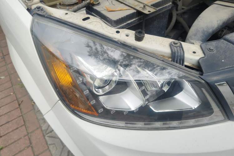 Used BAIC Changhe M50S  Right Front Headlight