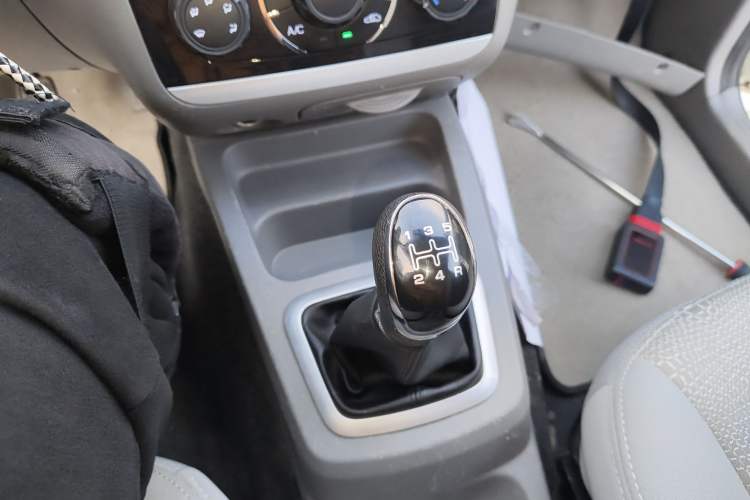 Used BAIC Changhe M50S 2019 1.4L Economy Class K14B-F Gear Lever