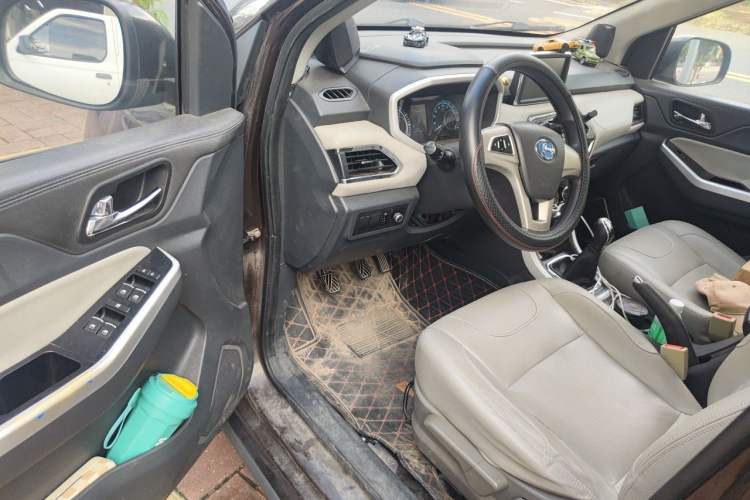 Used BAIC Changhe M70 2017 1.5L manual first-class cabin Driver Seat