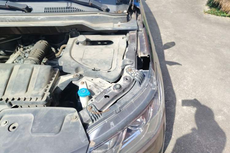 Used BAIC Changhe M70 2017 1.5L manual business class Engine Bay Left