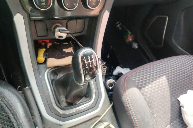 Used BAIC Changhe M70 2017 1.5L manual business class Gear Lever