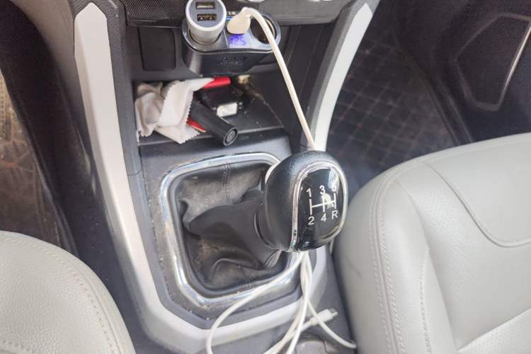 Used BAIC Changhe M70 2017 1.5L manual first-class cabin Gear Lever
